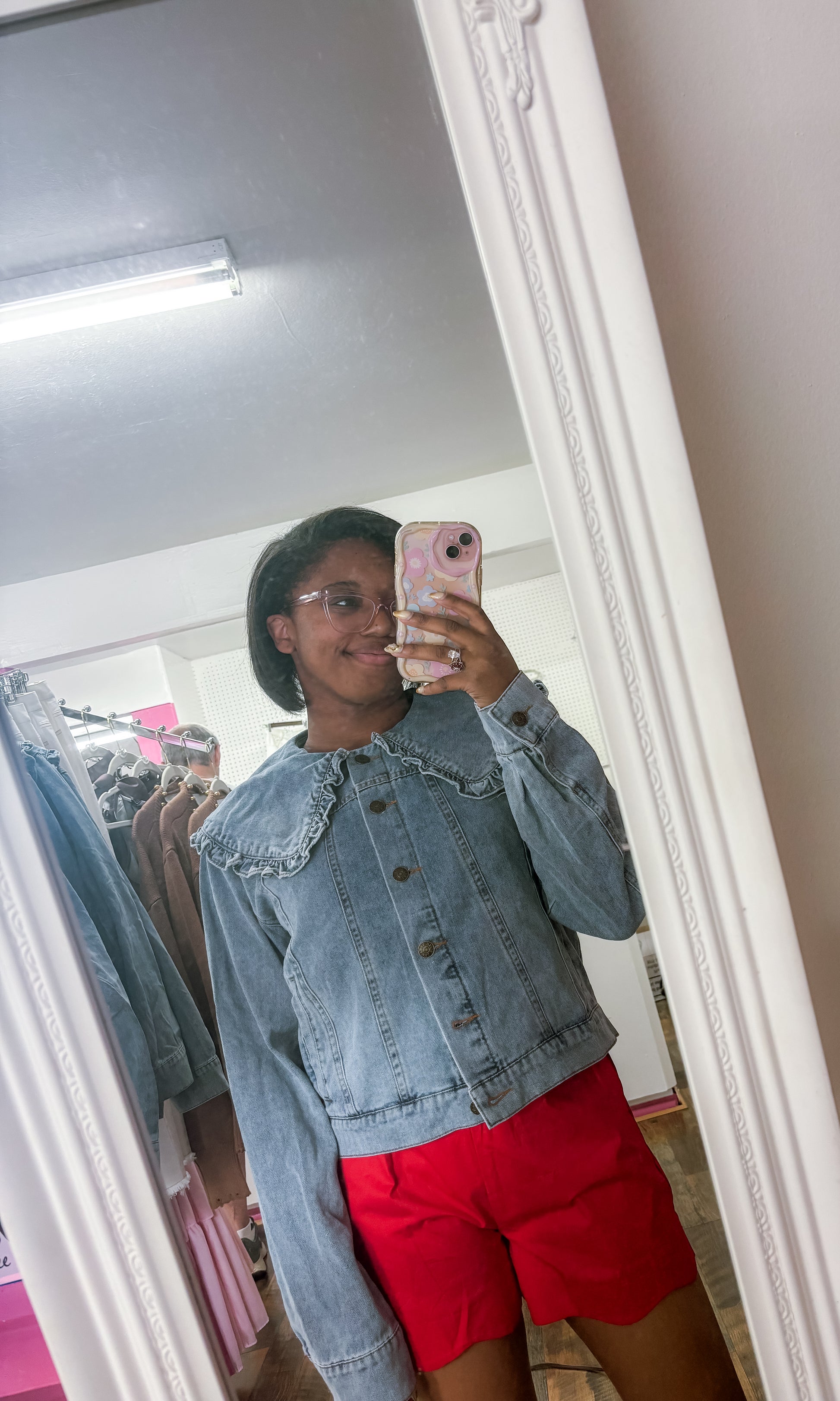Pieces cropped denim jacket in ecru Pieces cropped denim jacket in ecru