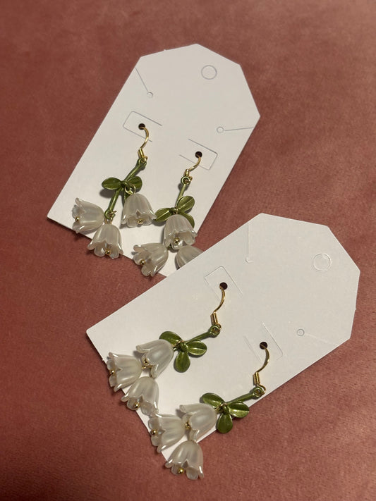 Pearly Flower drop earrings