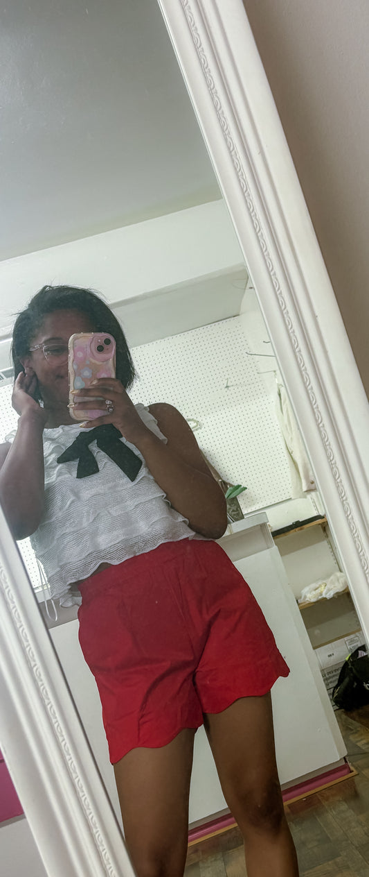 Virgina Scallop Hem Shorts